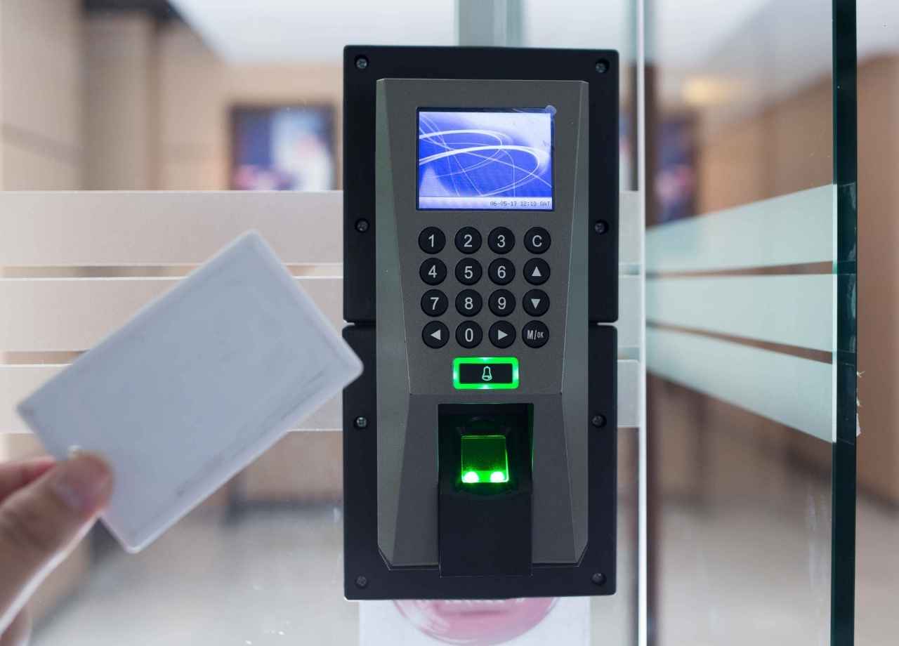 Key card for locking mechanism