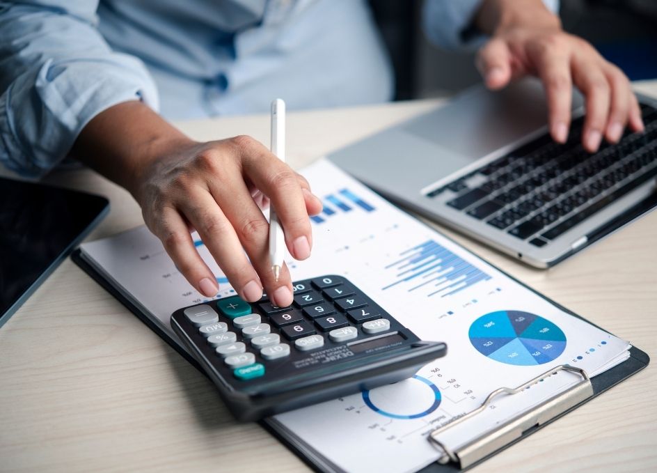 cost to pave parking lot